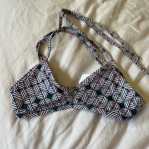 NWT and sticker jolyn vent top